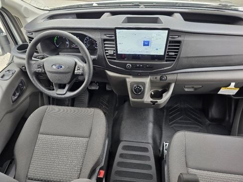 Used 2024 Ford E-Transit 148 High Roof RWD image 28