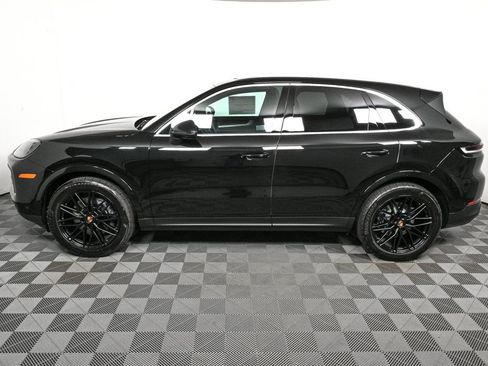 Used 2026 Porsche Cayenne AWD/4WD image 2