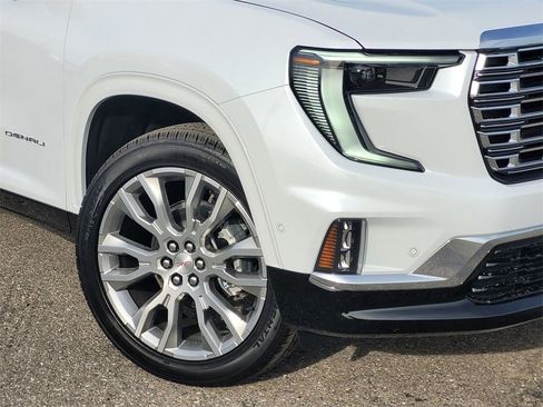New 2026 GMC Acadia Denali w/ Super Cruise Package image 6