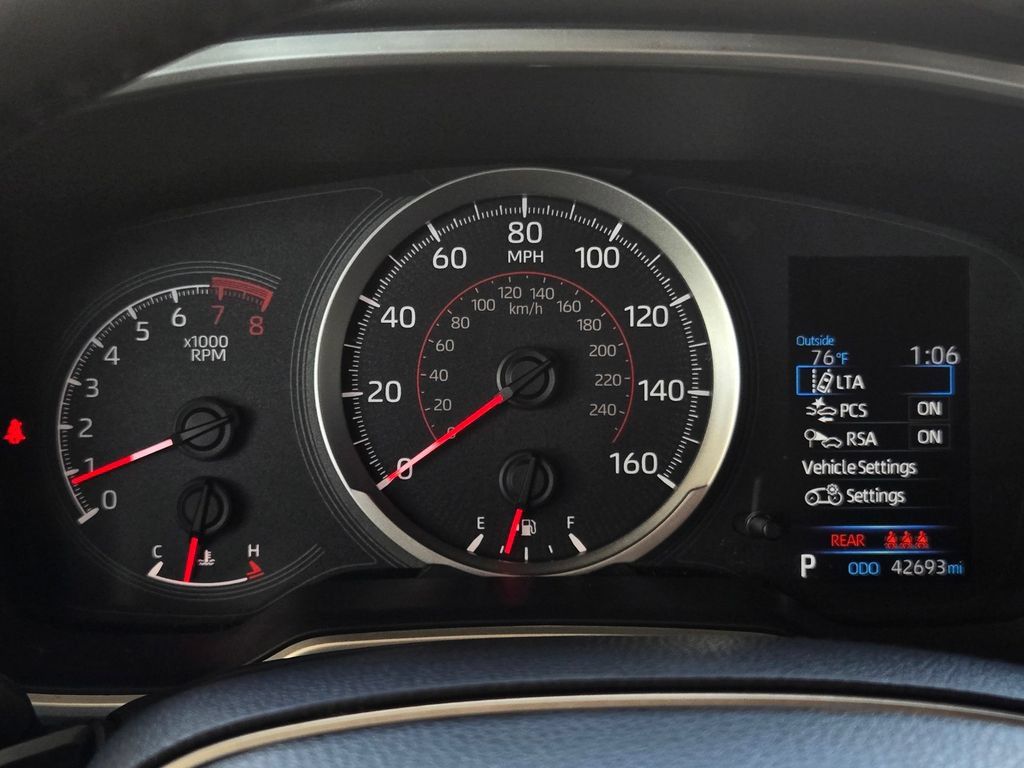 Used 2022 Toyota Corolla SE FWD image 25
