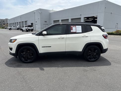 Used 2020 Jeep Compass Latitude FWD image 6