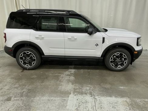 New 2025 Ford Bronco Sport Outer Banks w/ Outer Banks Tech Package+ image 2