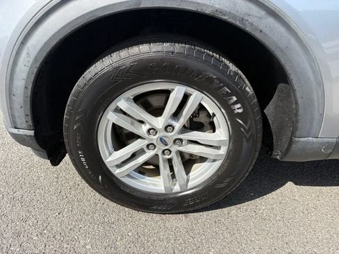 Used 2021 Ford Explorer XLT RWD image 13