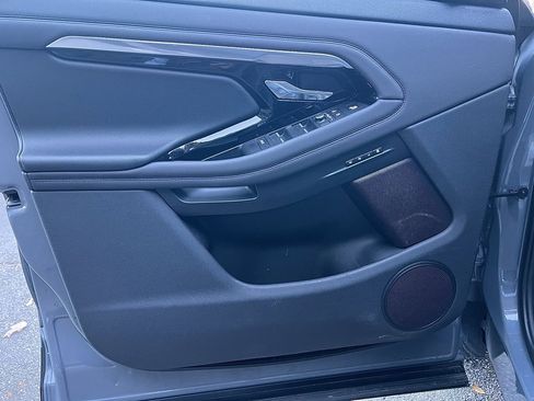 Used 2021 Land Rover Range Rover Evoque S image 24