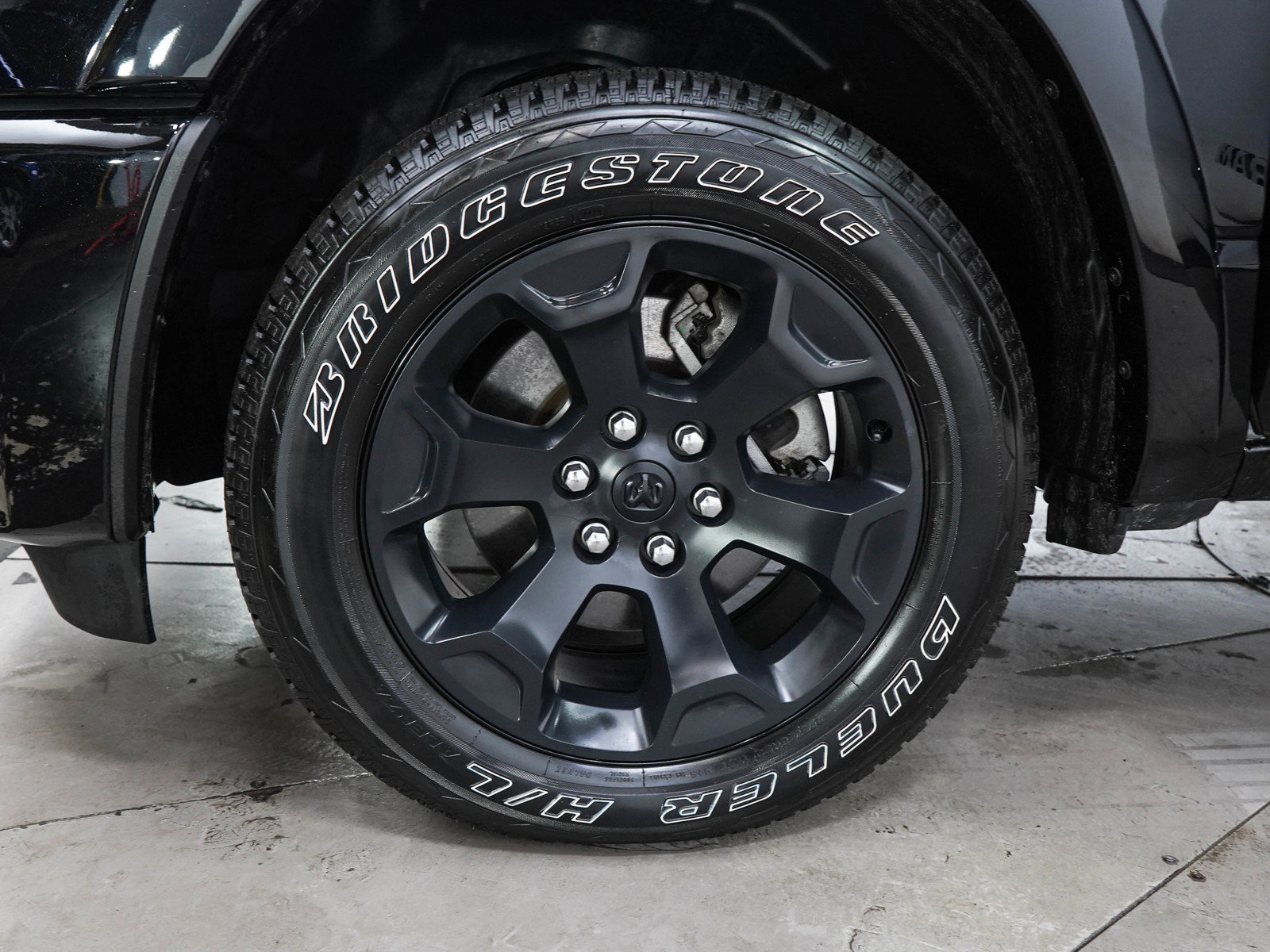 Used 2025 RAM 1500 Big Horn AWD/4WD image 30