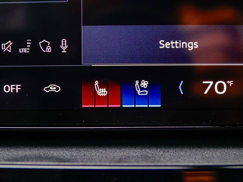 Certified 2025 Audi Q6 e-tron Premium Plus w/ Premium Plus image 29