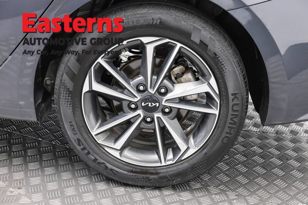 Used 2024 Kia Forte LXS FWD image 33