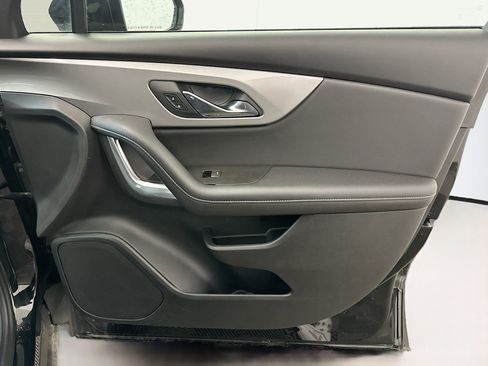 Used 2025 Chevrolet Blazer LT image 33