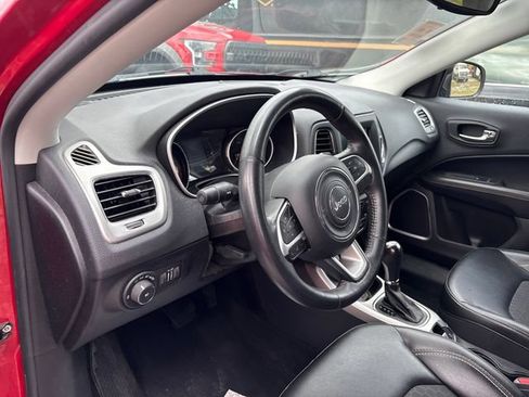 Used 2019 Jeep Compass Latitude AWD/4WD image 8