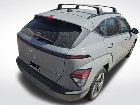 Used 2024 Hyundai Kona SEL image 3
