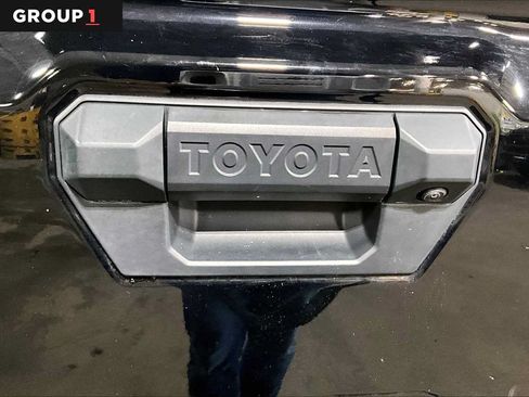 Certified 2025 Toyota Tacoma TRD Off-Road w/ TRD Off Road Upgrade Package AWD/4WD image 10