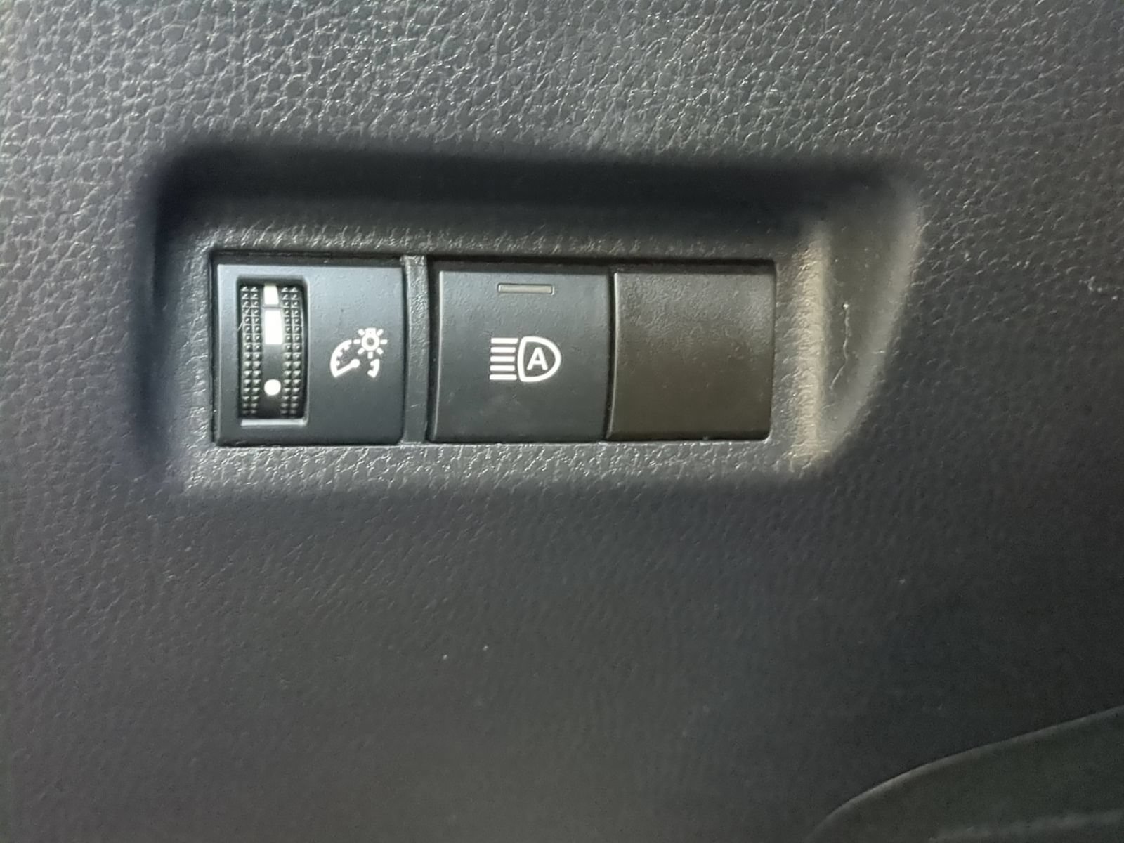 Used 2024 Toyota RAV4 XLE AWD/4WD image 22