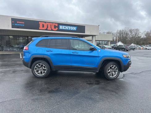 Used 2022 Jeep Cherokee Trailhawk w/ Trailer Tow Group image 3