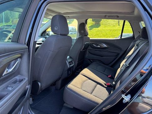 Used 2022 GMC Terrain SLE w/ Driver Convenience Package FWD image 10