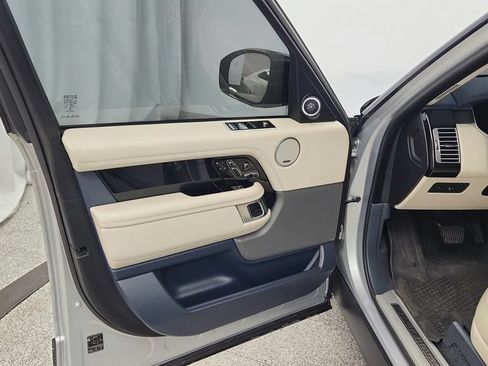 Used 2019 Land Rover Range Rover Supercharged AWD/4WD image 11