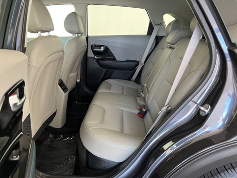 Used 2019 Kia Niro EX FWD image 26