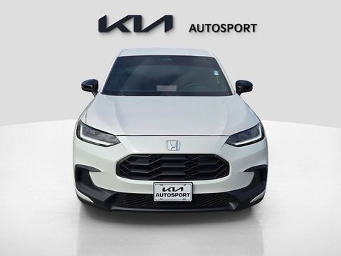 Used 2025 Honda HR-V Sport image 2