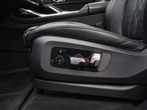 Used 2023 BMW X7 xDrive40i w/ Dynamic Handling Package image 45