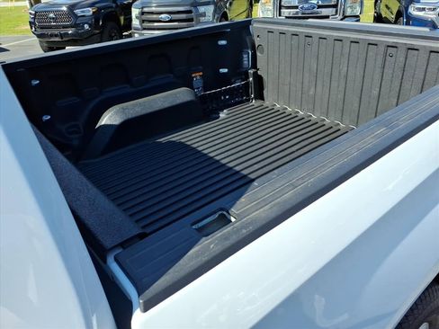 Used 2023 Chevrolet Silverado 1500 LT image 14