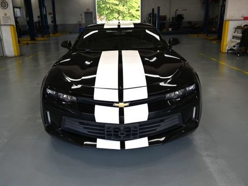 Used 2016 Chevrolet Camaro LT RWD image 2