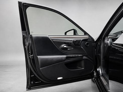 Used 2023 Lexus ES 350 F Sport w/ Accessory Package (Z2) FWD image 23