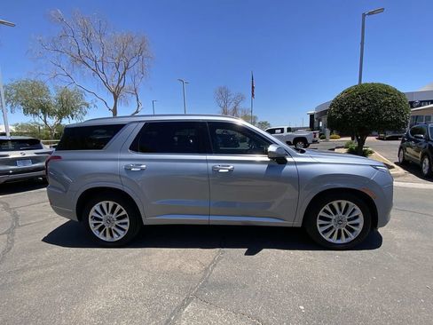 Used 2020 Hyundai Palisade Limited FWD image 2