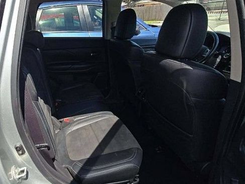 Used 2020 Mitsubishi Outlander LE FWD image 9