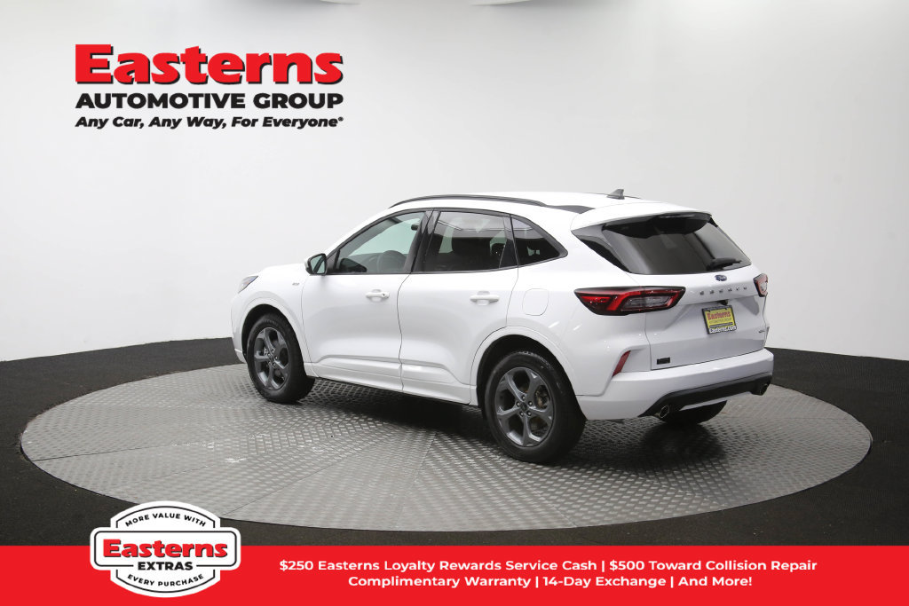 Used 2023 Ford Escape ST-Line Select AWD/4WD image 64
