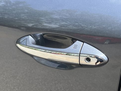 Used 2023 INFINITI QX60 Sensory w/ Vision Package image 40