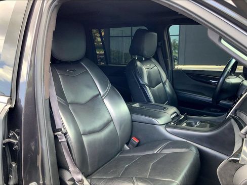 Used 2015 Cadillac Escalade ESV Platinum RWD image 7