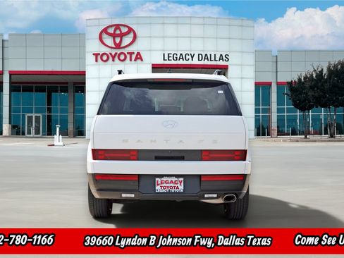Used 2024 Hyundai Santa Fe SEL FWD image 8