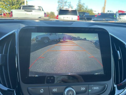 Used 2017 Chevrolet Volt Premier w/ Driver Confidence II Package image 32