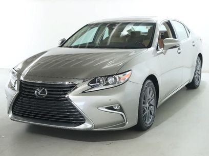 Used 2018 Lexus ES 350 w/ Premier Package
