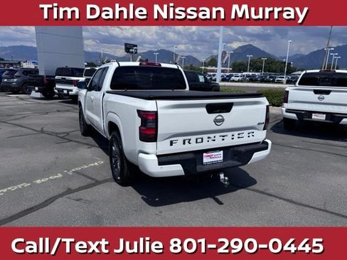 Used 2025 Nissan Frontier SV AWD/4WD image 10