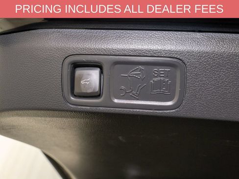 Used 2023 Lincoln Navigator L Reserve AWD/4WD image 6