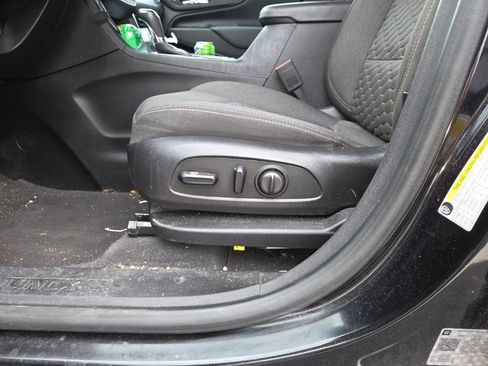 Used 2019 Chevrolet Equinox LT FWD image 8