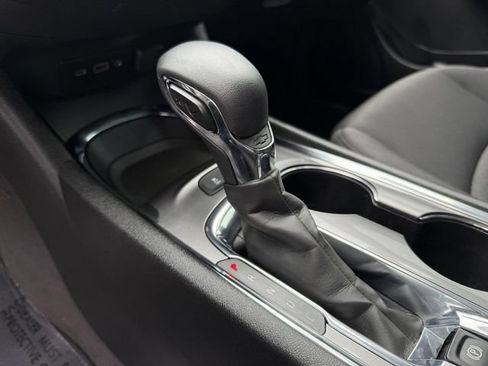 Used 2024 Chevrolet Malibu LT FWD image 21