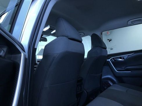 Used 2025 Toyota RAV4 XLE AWD/4WD image 16