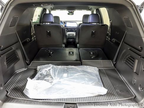 New 2026 Chevrolet Traverse LT w/ Midnight/Sport Edition image 19