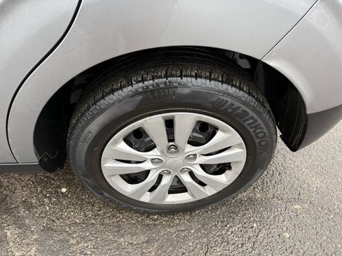 Certified 2022 Kia Soul LX image 12