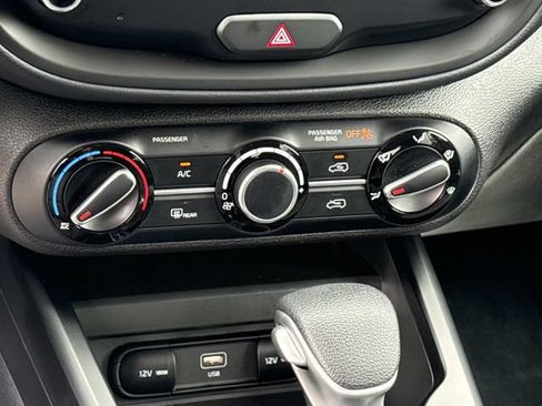 Used 2024 Kia Soul LX w/ Option Group 015 FWD image 21