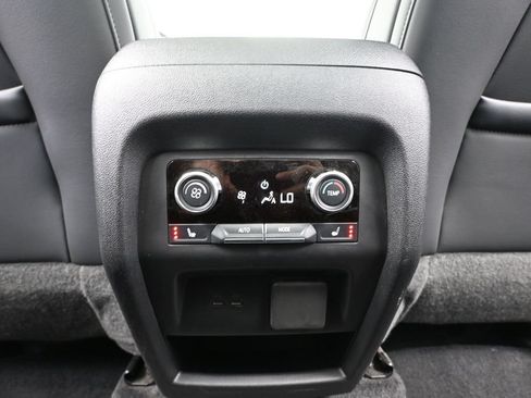 Used 2025 Buick Enclave Avenir AWD/4WD image 44