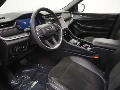 Certified 2023 Jeep Grand Cherokee L Laredo image 16