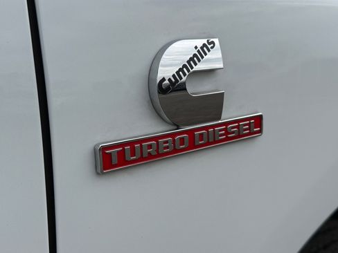 Used 2024 RAM 3500 Tradesman w/ Chrome Appearance Group image 28