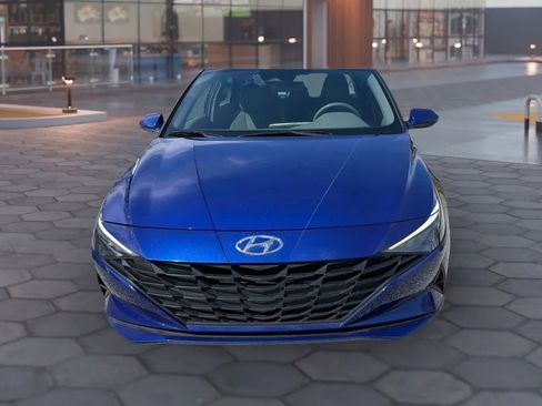 Used 2023 Hyundai Elantra SE FWD image 18