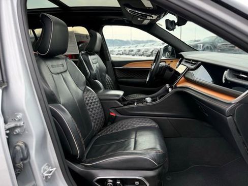 Used 2022 Jeep Grand Cherokee L Summit image 19