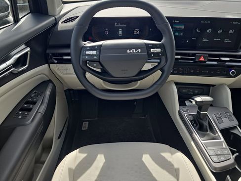 New 2026 Kia Sportage EX image 14
