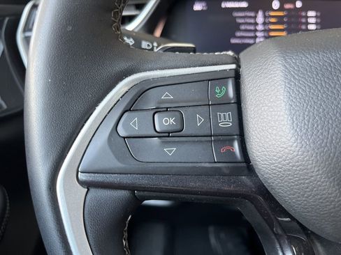 Used 2023 Jeep Grand Cherokee Altitude AWD/4WD image 28