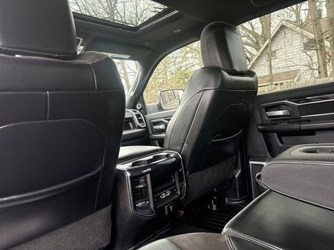 Used 2022 RAM 3500 Laramie image 33