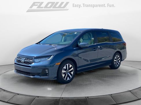 Certified 2026 Honda Odyssey EX-L image 4